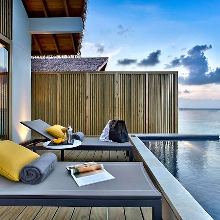 فندق هارد روك مالديفز Emboodhoo Lagoon المظهر الخارجي الصورة The view from a pool villa at the resort