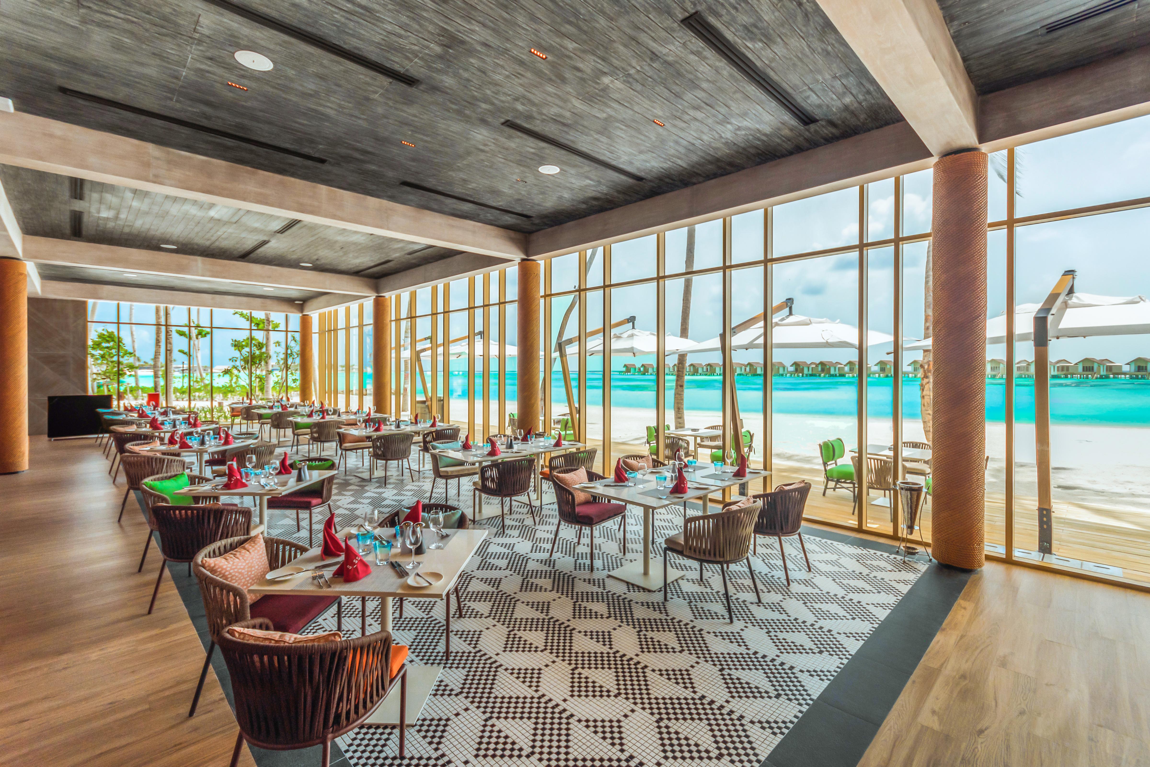 فندق هارد روك مالديفز Emboodhoo Lagoon المظهر الخارجي الصورة The restaurant at the resort