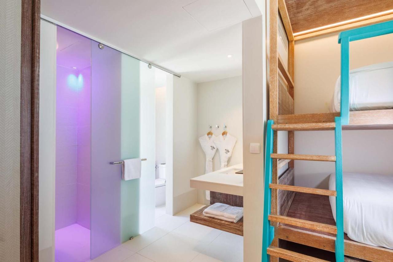 فندق هارد روك مالديفز Emboodhoo Lagoon المظهر الخارجي الصورة A room at the hotel