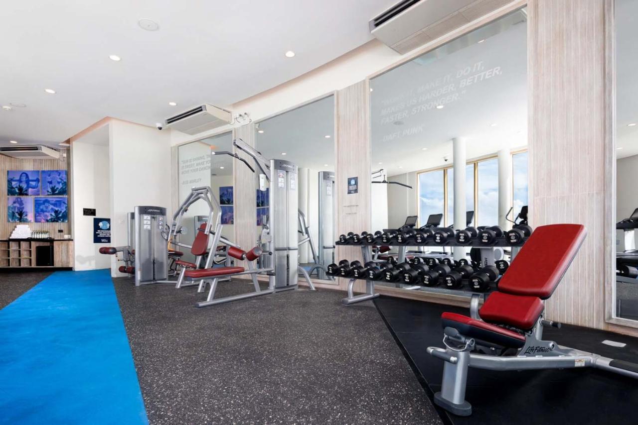 فندق هارد روك مالديفز Emboodhoo Lagoon المظهر الخارجي الصورة A gym in a hotel